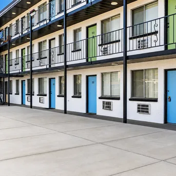 Lost Creek Apartments exterior photo 4