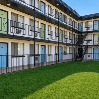 Lost Creek Apartments exterior photo 3
